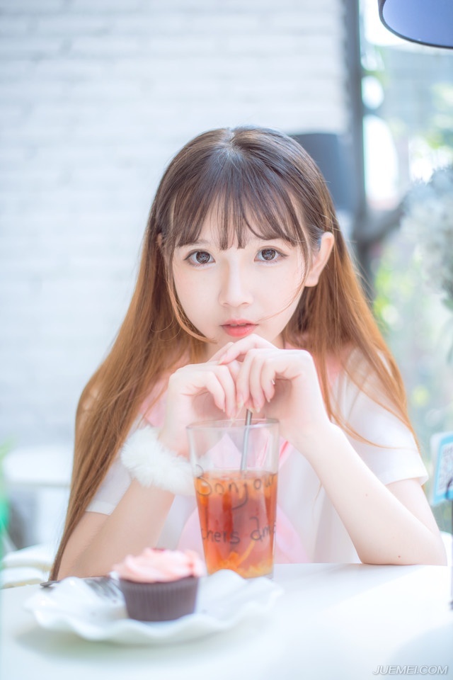 一杆银枪，万点寒光，所过之处，江东将士无一合之敌。